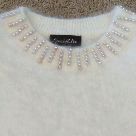 Vintage Connie A Lee Ivory Pearl Angora Sweater - Picture 9 of 9